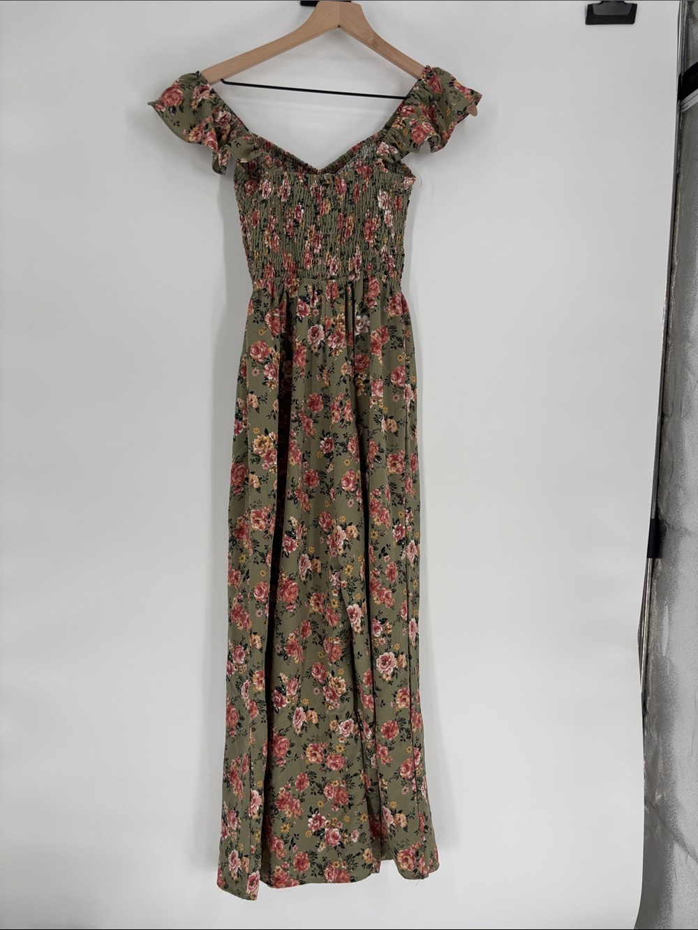 Pie in the sky smocked wide leg jumpsuit medium green floral - Picture 4 of 4